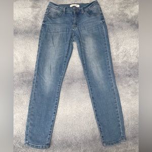 Ashley Mason Semi Light Wash Skinny Jeans Size 7 in Good Conditions